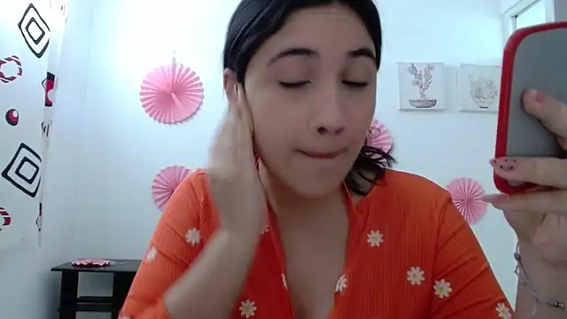 Snapshot of InocentHeaven1 chatting on February 11, 2026, 1:05 pm InocentHeaven1 online show from February 11, 2026, 1:05 pm