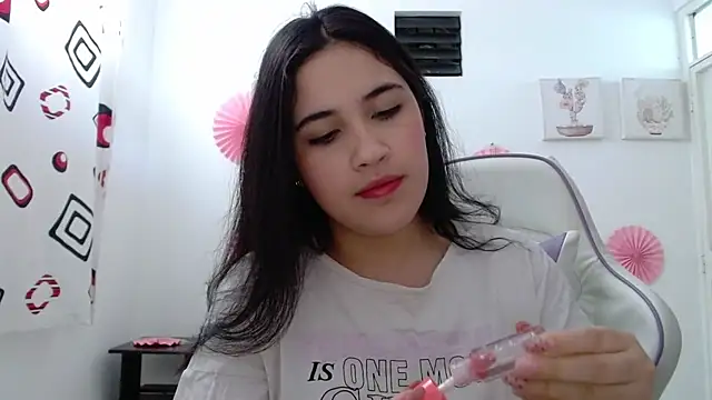 Snapshot of InocentHeaven1 chatting on February 13, 2026, 12:34 pm InocentHeaven1 online show from February 13, 2026, 12:34 pm