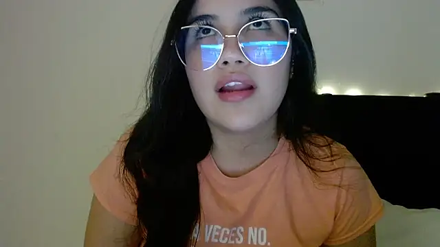 Snapshot of InocentHeaven1 chatting on March 7, 2026, 1:02 am InocentHeaven1 online show from March 7, 2026, 1:02 am