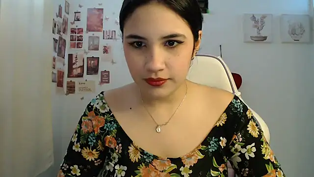 Snapshot of InocentHeaven1 chatting on June 18, 2026, 12:42 pm InocentHeaven1 online show from June 18, 2026, 12:42 pm