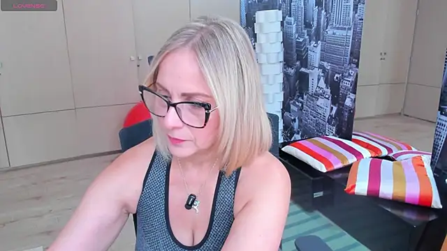 jane turner online show from May 11, 2026, 1:06 pm