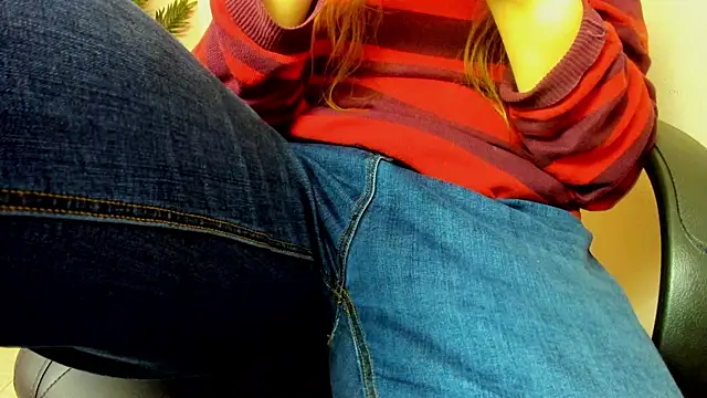Snapshot of Persephoni chatting on February 17, 2025, 4:59 pm Persephoni online show from February 17, 2025, 4:59 pm
