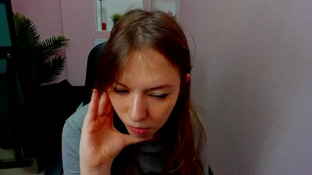 Persephoni online show from November 27, 2025, 8:44 pm