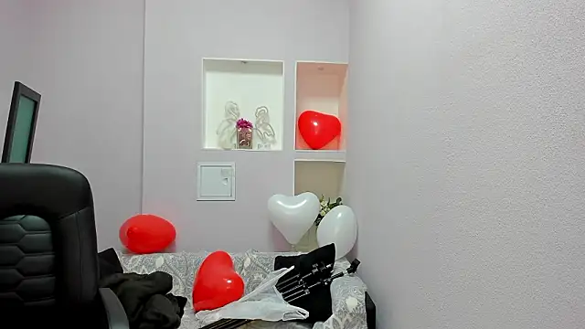 Snapshot of Persephoni chatting on February 15, 2026, 11:19 am Persephoni online show from February 15, 2026, 11:19 am