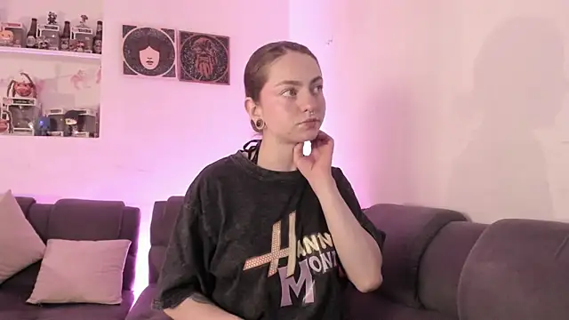 Snapshot of Agathaks chatting on April 2, 2026, 12:08 am Agathaks online show from April 2, 2026, 12:08 am