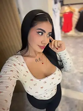 clarachanelricek online show from November 13, 2025, 8:30 pm