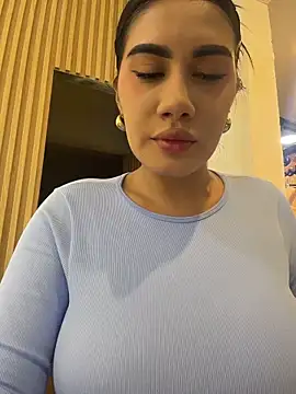 clarachanelricek online show from April 1, 2026, 8:17 pm