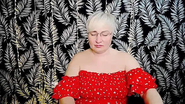 Olivia playful online show from May 3, 2026, 10:32 am