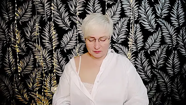 Olivia playful online show from May 9, 2026, 10:20 am
