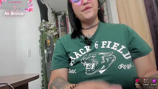  Ali Brinck  online show from February 21, 2025, 9:00 pm