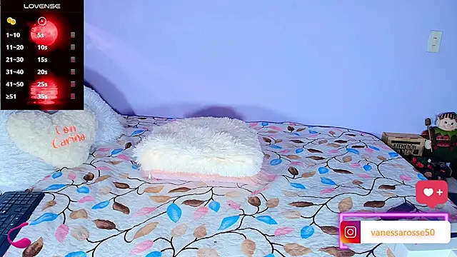 Snapshot of Julieth_Rossi chatting on September 17, 2025, 10:11 pm Julieth Rossi online show from September 17, 2025, 10:11 pm