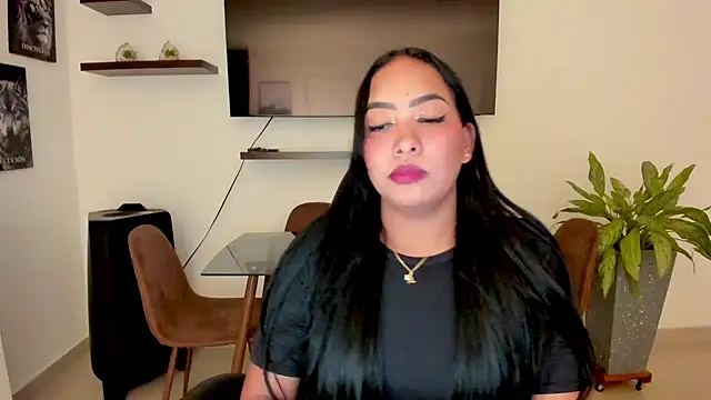 brunetenikole02 online show from September 25, 2025, 2:26 am