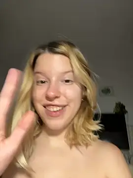 Snapshot of kimczii chatting on December 17, 2024, 9:28 am kimczii online show from December 17, 2024, 9:28 am