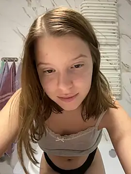 Snapshot of kimczii chatting on January 24, 2025, 6:56 pm kimczii online show from January 24, 2025, 6:56 pm