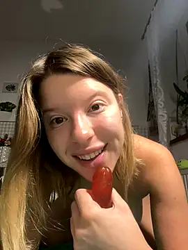 Snapshot of kimczii chatting on October 24, 2025, 6:21 am kimczii online show from October 24, 2025, 6:21 am