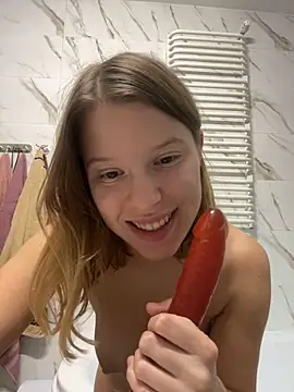 kimczii online show from October 30, 2025, 7:47 pm