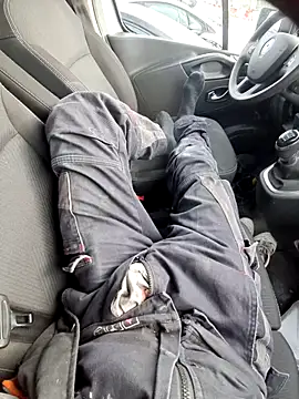 eddouxxx78 online show from December 17, 2025, 11:38 am