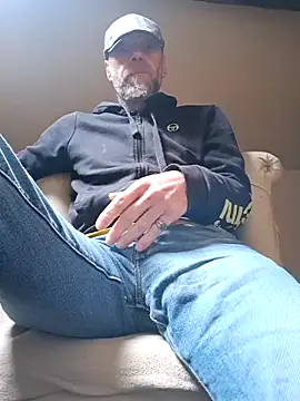 Snapshot of eddouxxx78 chatting on April 13, 2026, 9:26 am eddouxxx78 online show from April 13, 2026, 9:26 am