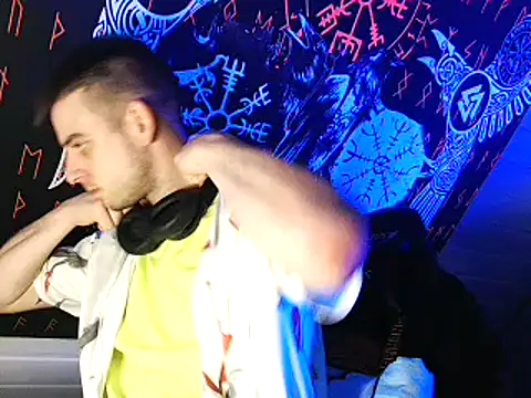 Snapshot of Youngtimer_1997 chatting on March 7, 2026, 4:42 am Youngtimer 1997 online show from March 7, 2026, 4:42 am