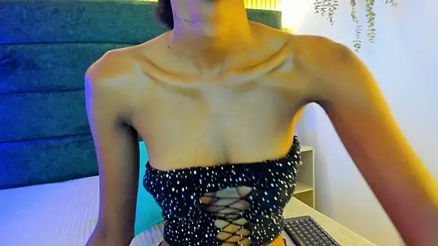 Snapshot of AntonellaaHot chatting on January 10, 2025, 11:18 pm AntonellaaHot online show from January 10, 2025, 11:18 pm