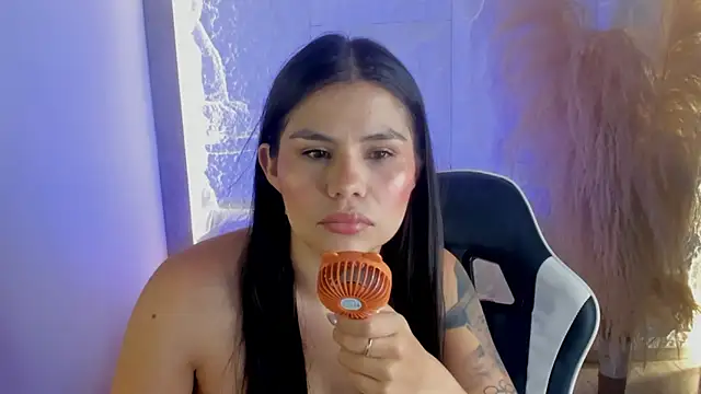dominique25  online show from May 14, 2026, 1:56 am