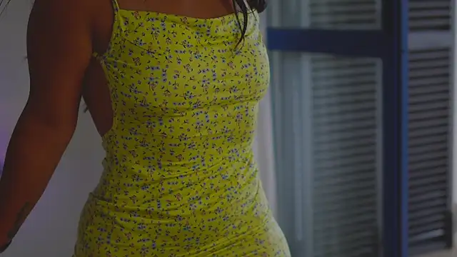 Snapshot of anabelcurvy chatting on October 7, 2025, 1:41 pm anabelcurvy online show from October 7, 2025, 1:41 pm