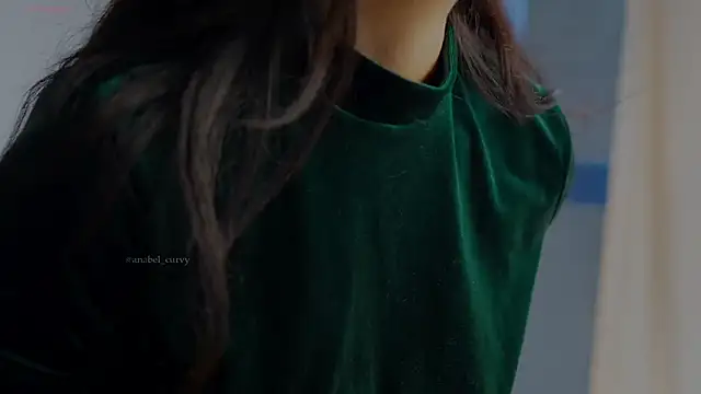 anabelcurvy online show from February 4, 2026, 1:50 pm