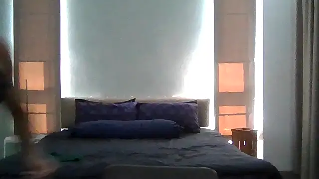 Devon2020 online show from November 16, 2025, 7:36 am