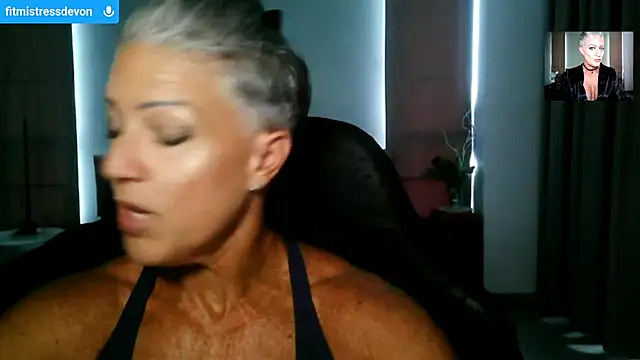 Devon2020 online show from May 9, 2026, 4:39 am