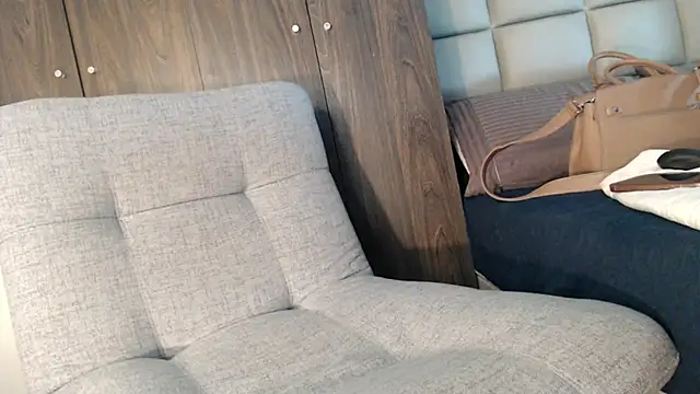 hottestrans online show from February 12, 2026, 3:45 am