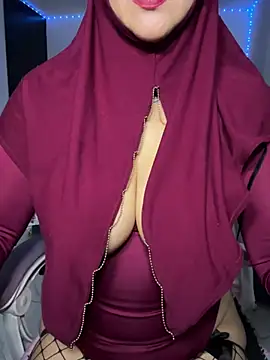 Snapshot of Jameela chatting on March 30, 2026, 8:32 pm Jameela online show from March 30, 2026, 8:32 pm