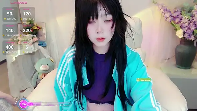 Snapshot of yoyoyo_99 chatting on February 5, 2025, 5:41 am yoyoyo 99 online show from February 5, 2025, 5:41 am