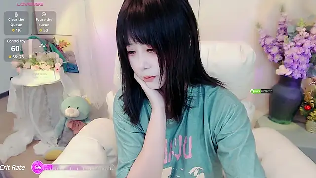 Snapshot of yoyoyo_99 chatting on February 15, 2025, 6:12 am yoyoyo 99 online show from February 15, 2025, 6:12 am