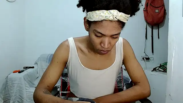 angelamarie1 online show from October 4, 2025, 12:47 pm