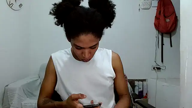 angelamarie1 online show from October 9, 2025, 11:25 pm