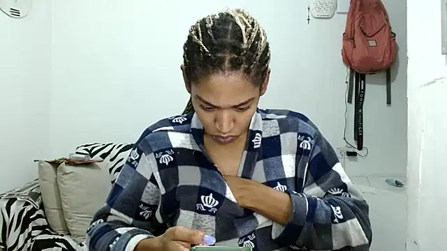 angelamarie1 online show from January 5, 2026, 6:22 pm