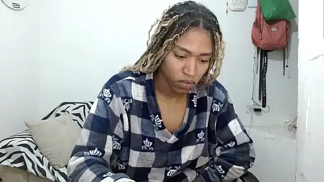 angelamarie1 online show from January 17, 2026, 11:26 am