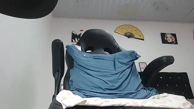 pamelabigcock69 online show from May 17, 2026, 2:57 pm