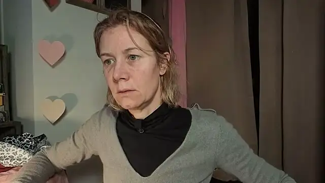 Snapshot of Lola_Belgium chatting on March 1, 2026, 7:32 am Lola Belgium online show from March 1, 2026, 7:32 am