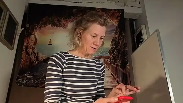 Lola Belgium online show from June 4, 2026, 6:08 am