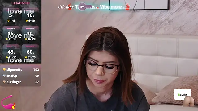 Snapshot of Sierra_Halle chatting on January 14, 2025, 2:29 am Sierra Halle online show from January 14, 2025, 2:29 am