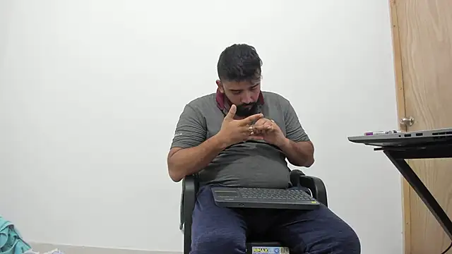 isearchcompany online show from November 1, 2025, 11:51 pm