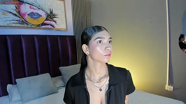 Snapshot of LauraAristizabal chatting on July 19, 2026, 11:36 am LauraAristizabal online show from July 19, 2026, 11:36 am