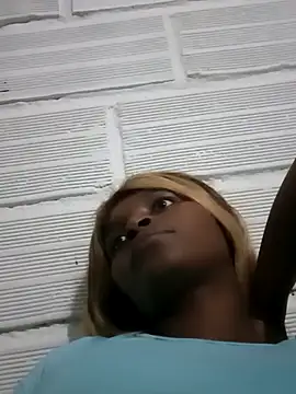 sexyjustin202 online show from March 6, 2025, 4:52 am