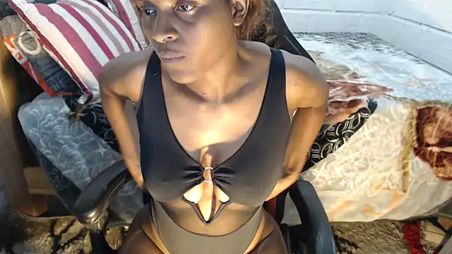 sexyjustin202 online show from June 24, 2026, 3:27 am