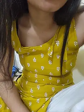 CuteSarikaLIVE online show from June 26, 2026, 4:06 am