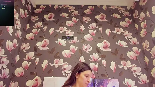 Snapshot of MelaniGrand chatting on December 7, 2024, 1:18 pm MelaniGrand online show from December 7, 2024, 1:18 pm