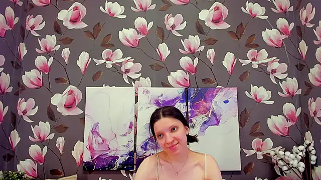 Snapshot of MelaniGrand chatting on February 13, 2025, 12:21 pm MelaniGrand online show from February 13, 2025, 12:21 pm