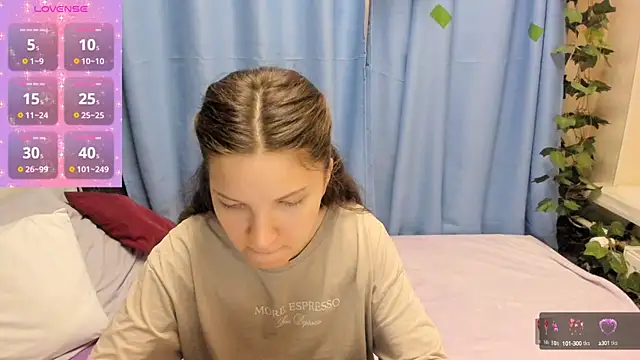 Snapshot of MelaniGrand chatting on September 10, 2025, 9:20 am MelaniGrand online show from September 10, 2025, 9:20 am