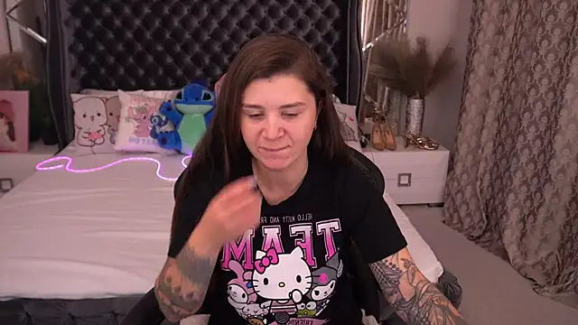 Snapshot of AmellyMilly chatting on September 27, 2025, 1:27 pm AmellyMilly online show from September 27, 2025, 1:27 pm